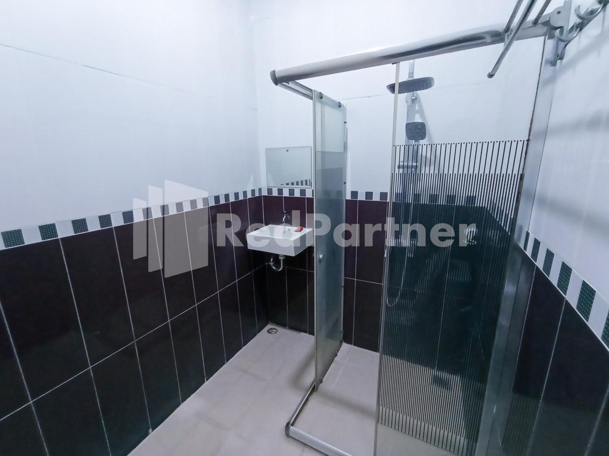 Nillo Hotel Kebumen Mitra Reddoorz Exteriör bild