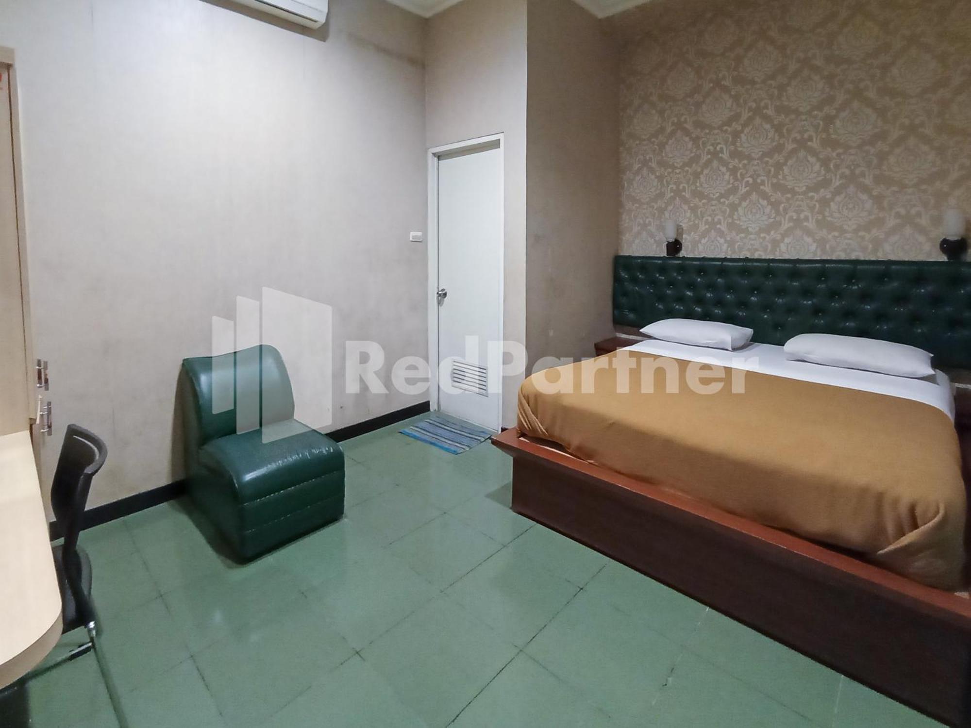 Nillo Hotel Kebumen Mitra Reddoorz Exteriör bild