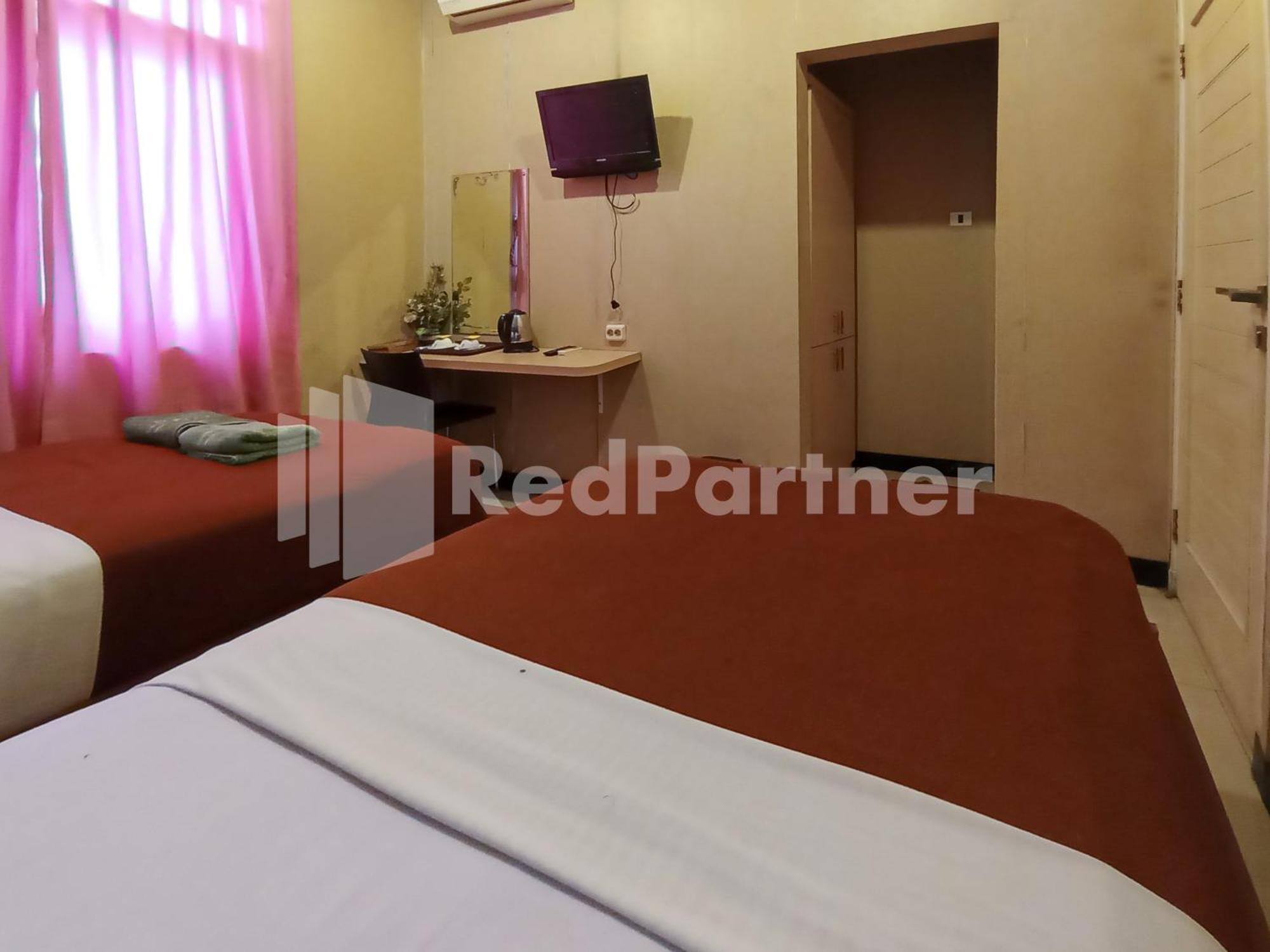 Nillo Hotel Kebumen Mitra Reddoorz Exteriör bild